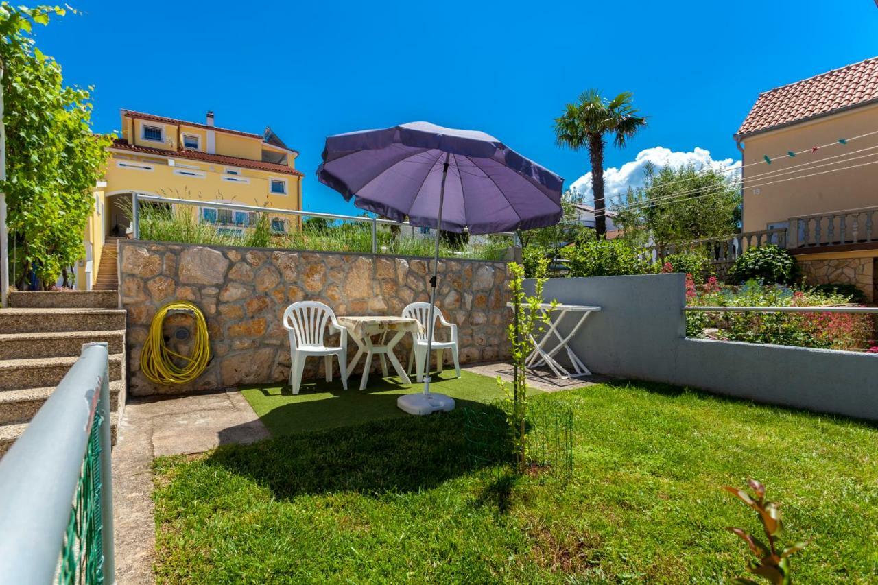 Apartments Belavic By El-Pi Tours Njivice Exterior foto
